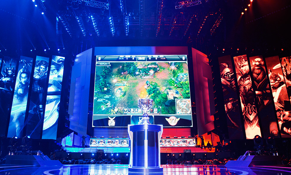 LPL四号种子世界赛前景分析：如何突破韩国强队T1与GEN的围剿？